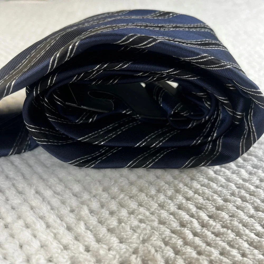 Paul Fredrick‎ Mens Navy Blue Striped Silk Blend Necktie Made in Italy THP3101